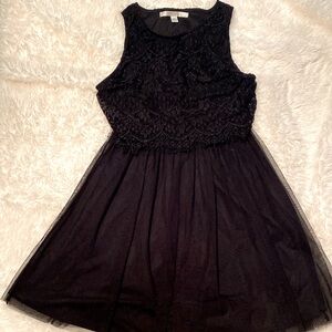 LC Lauren Conrad Lace Overlay Tulle Dress
Only worn once - like new